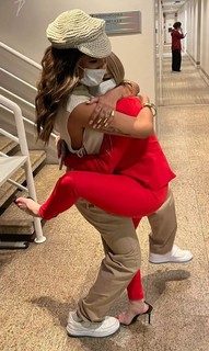 Carla Diaz feet photo thumbnail