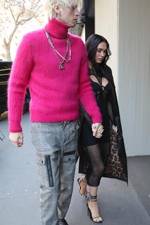Megan Fox feet photo thumbnail