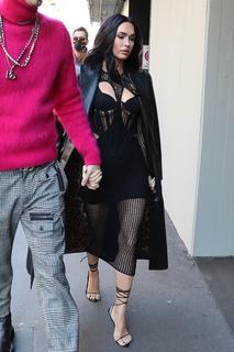 Megan Fox feet photo thumbnail