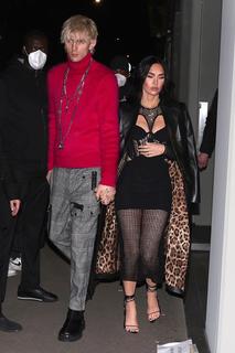 Megan Fox feet photo thumbnail