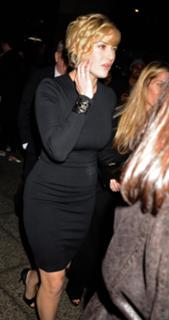Kate Winslet feet photo thumbnail