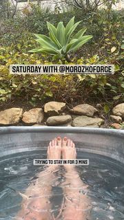 Brie Larson feet photo thumbnail
