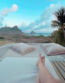 Giovanna Lancellotti feet photo thumbnail