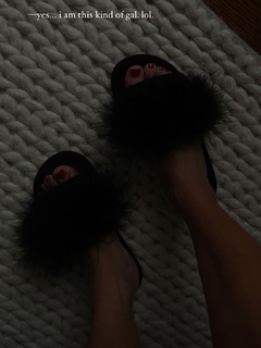 Adrienne Houghton feet photo thumbnail