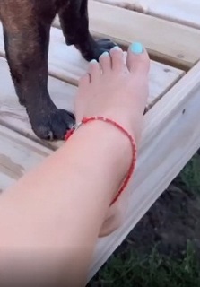 Nicole Neumann feet photo thumbnail