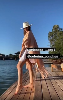 Carolina Ardohain feet photo thumbnail