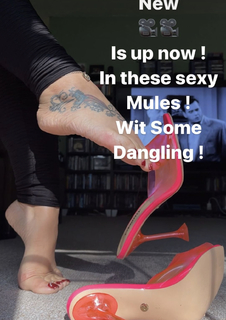 Deedee Rican feet photo thumbnail