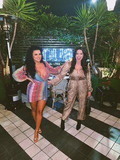 Joy Taylor feet photo thumbnail