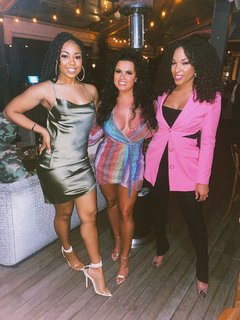 Joy Taylor feet photo thumbnail