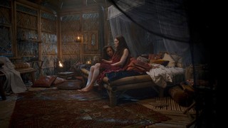 Rosamund Pike feet photo thumbnail