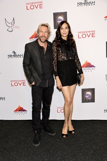 Famke Janssen feet photo thumbnail