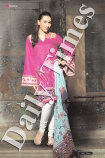 Karisma Kapoor feet photo thumbnail