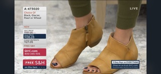Courtney Khondabi feet photo thumbnail