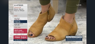 Courtney Khondabi feet photo thumbnail