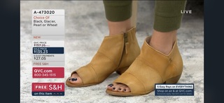 Courtney Khondabi feet photo thumbnail