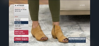 Courtney Khondabi feet photo thumbnail