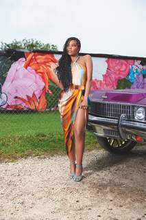 Gabrielle Union feet photo thumbnail