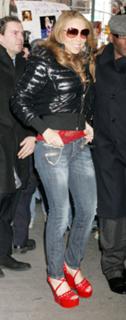Mariah Carey feet photo thumbnail