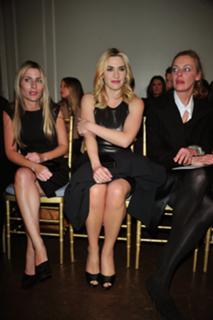 Kate Winslet feet photo thumbnail