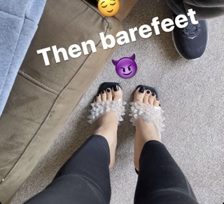 Deedee Rican feet photo thumbnail