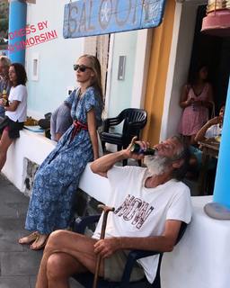 Kim Raver feet photo thumbnail
