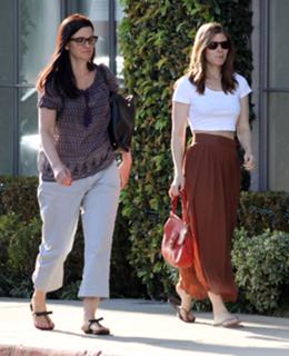 Kate Mara feet photo thumbnail