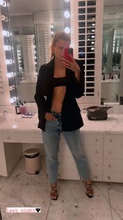 Josie Marie Canseco feet photo thumbnail