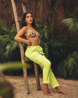 Jade Picon feet photo thumbnail