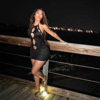 La La Anthony feet photo thumbnail