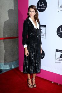 Kaia Gerber feet photo thumbnail
