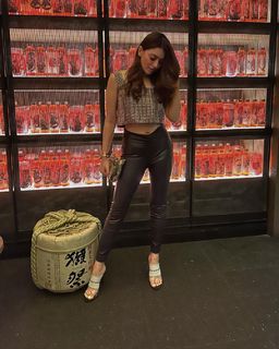 Hansika Motwani feet photo thumbnail