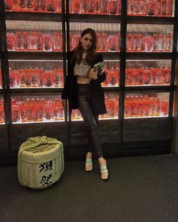 Hansika Motwani feet photo thumbnail