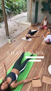 Naomie Harris feet photo thumbnail