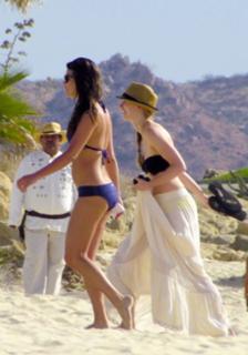 Lea Michele feet photo thumbnail