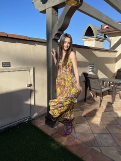 Laura Marano feet photo thumbnail
