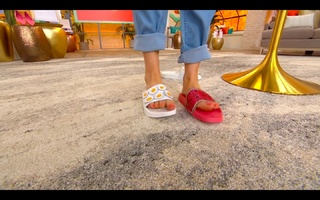 Courtney Khondabi feet photo thumbnail