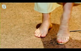 Katy Perry feet photo thumbnail