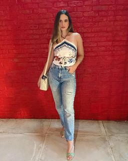 Juliana Paiva feet photo thumbnail