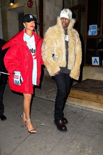 Rihanna feet photo thumbnail