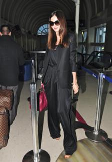 Miranda Kerr feet photo thumbnail