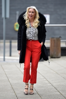 Denise Van Outen feet photo thumbnail