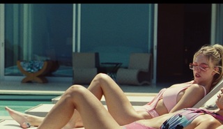 Sydney Sweeney feet photo thumbnail