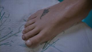 Charlize Theron feet photo thumbnail