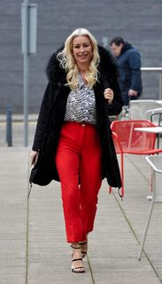 Denise Van Outen feet photo thumbnail