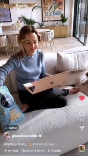 Giada De Laurentiis feet photo thumbnail