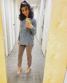 Courtney Khondabi feet photo thumbnail