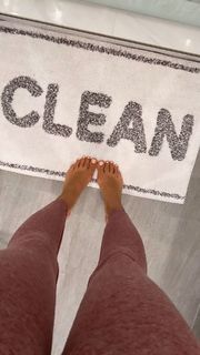 Jasmine Sanders feet photo thumbnail