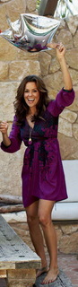 Brooke Burke feet photo thumbnail