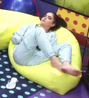 Jade Picon feet photo thumbnail