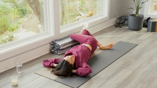 Adriene Mishler feet photo thumbnail